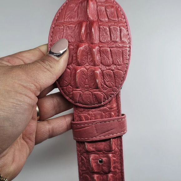 PINK Genuine Leather Belt Raised Crocodile Pattern Oval Buckle Sz 38 - Picture 5 of 6